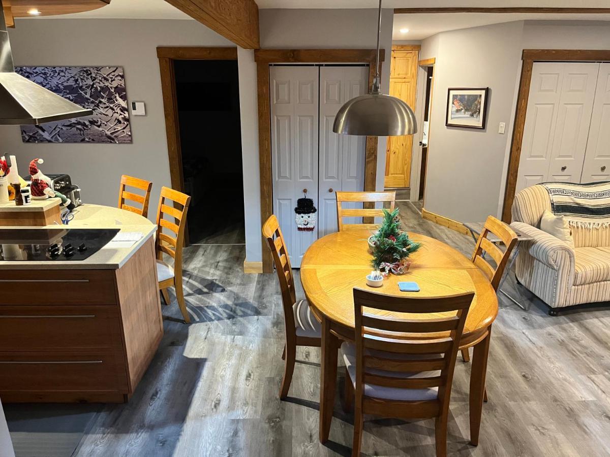 Appartement Mont Edouard, Hebergement Paisible A La Montagne LʼAnse-Saint-Jean Exterior foto