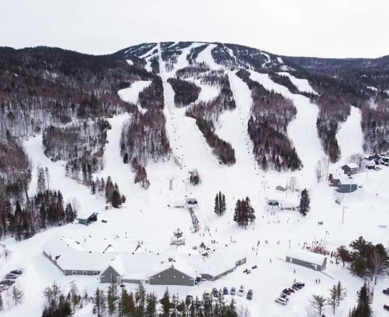Appartement Mont Edouard, Hebergement Paisible A La Montagne LʼAnse-Saint-Jean Exterior foto